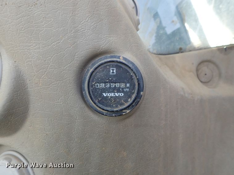 image for item DC3364 2007 Volvo EC240CLQC excavator