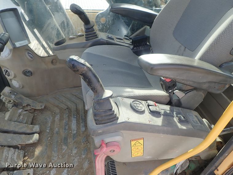 image for item DC3364 2007 Volvo EC240CLQC excavator