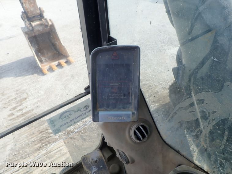 image for item DC3364 2007 Volvo EC240CLQC excavator