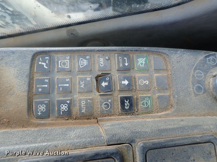 image for item DC3364 2007 Volvo EC240CLQC excavator