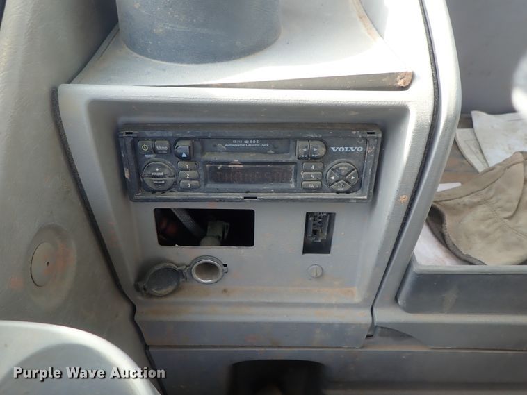 image for item DC3364 2007 Volvo EC240CLQC excavator