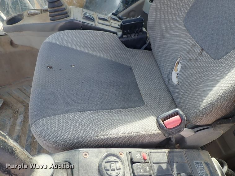 image for item DC3364 2007 Volvo EC240CLQC excavator