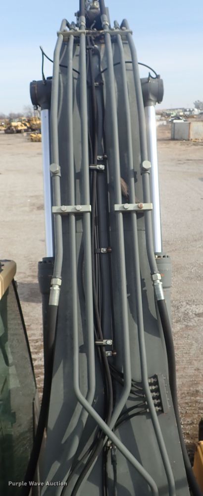 image for item DC3364 2007 Volvo EC240CLQC excavator