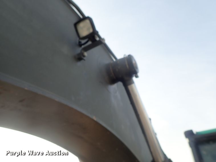 image for item DC3364 2007 Volvo EC240CLQC excavator