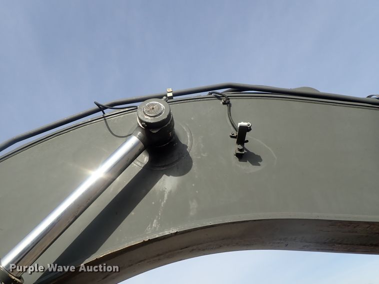 image for item DC3364 2007 Volvo EC240CLQC excavator