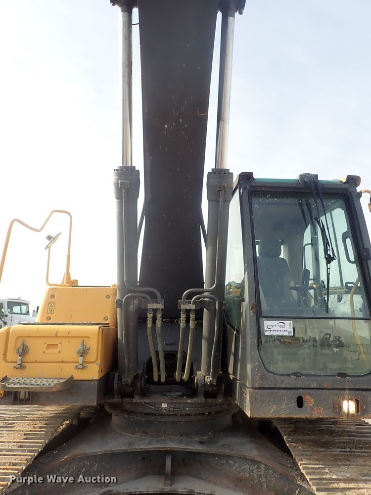 image for item DC3364 2007 Volvo EC240CLQC excavator