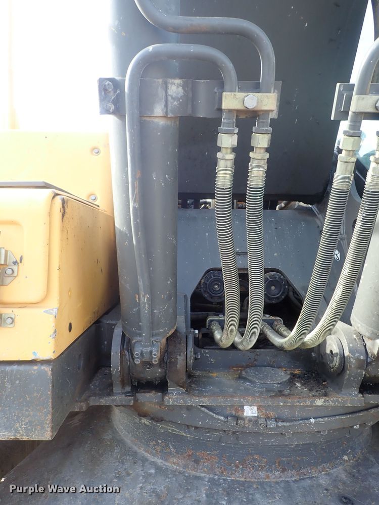 image for item DC3364 2007 Volvo EC240CLQC excavator