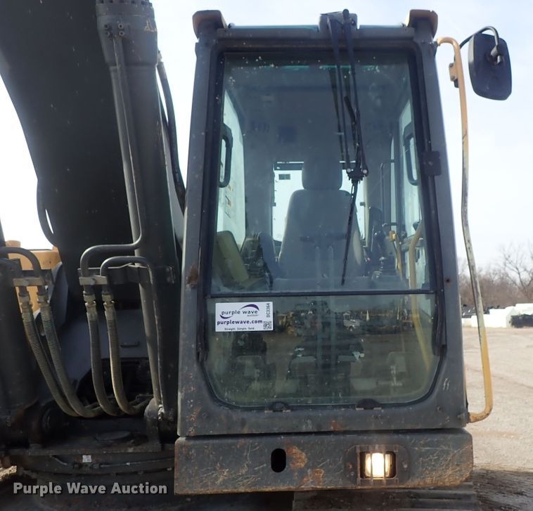 image for item DC3364 2007 Volvo EC240CLQC excavator