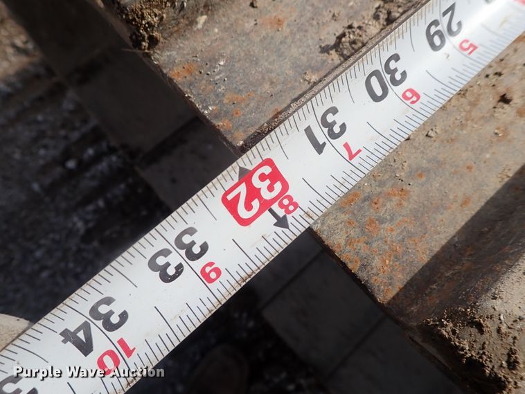 image for item DC3364 2007 Volvo EC240CLQC excavator