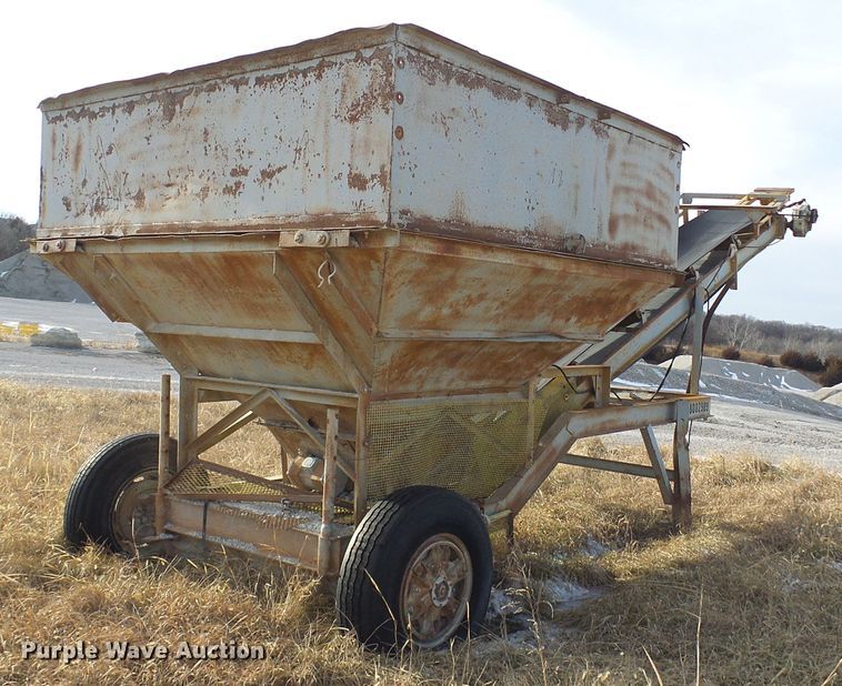 image for item DD1959 Conveyor and hopper bin