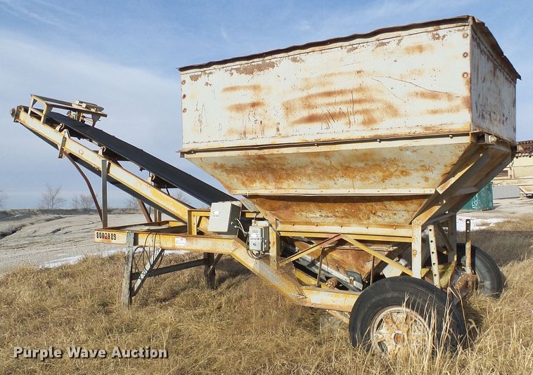 image for item DD1959 Conveyor and hopper bin