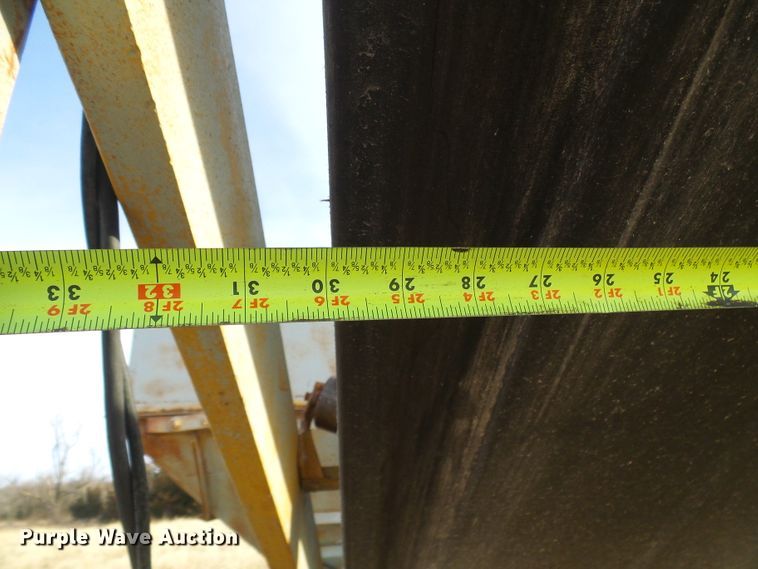 image for item DD1959 Conveyor and hopper bin