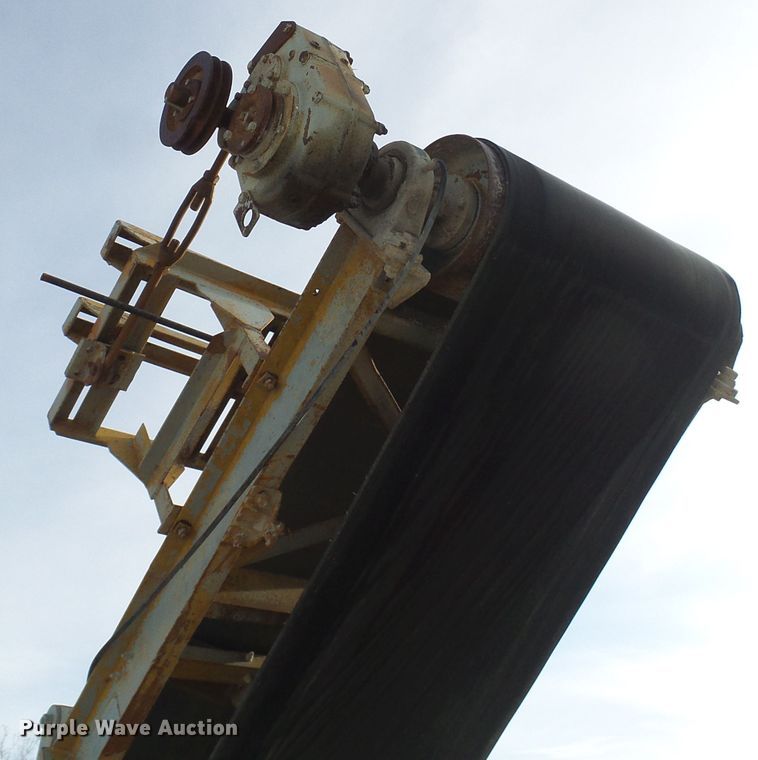 image for item DD1959 Conveyor and hopper bin