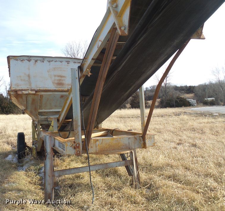 image for item DD1959 Conveyor and hopper bin
