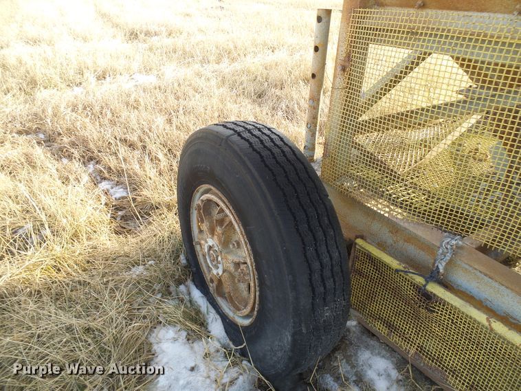 image for item DD1959 Conveyor and hopper bin