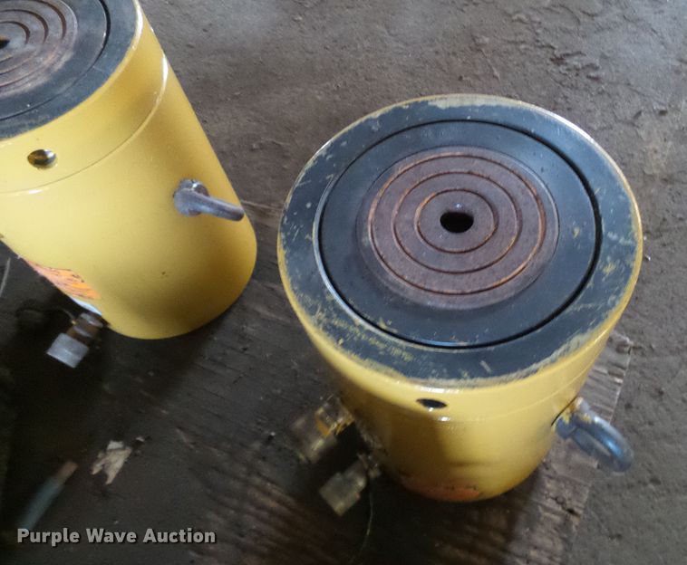 image for item DD1964 (2) Enerpac hydraulic jack