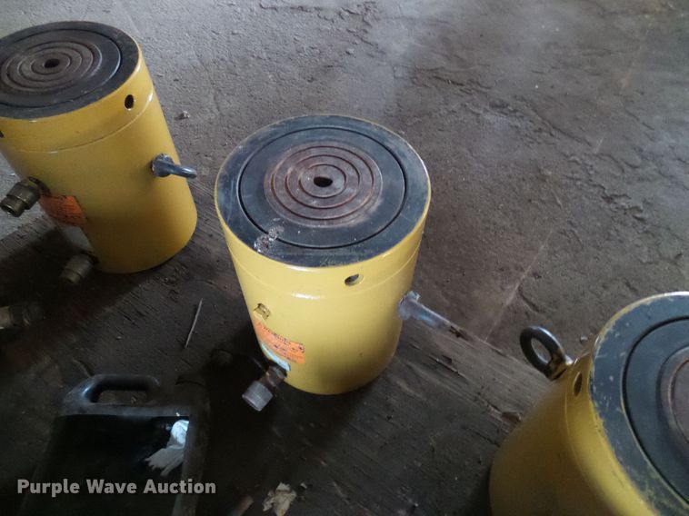 image for item DD1964 (2) Enerpac hydraulic jack