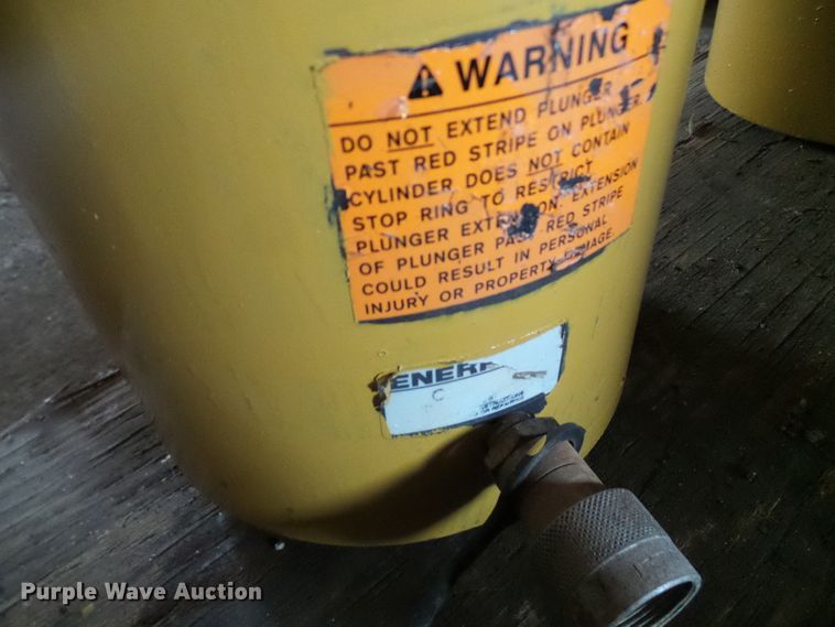 image for item DD1964 (2) Enerpac hydraulic jack