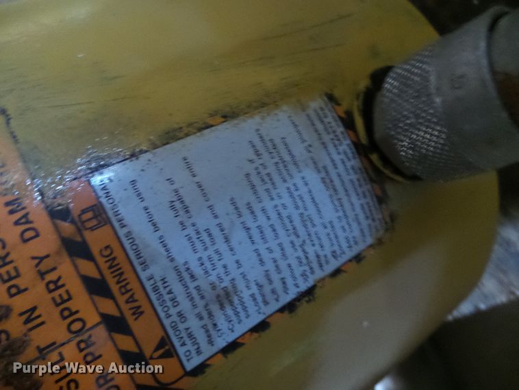 image for item DD1964 (2) Enerpac hydraulic jack