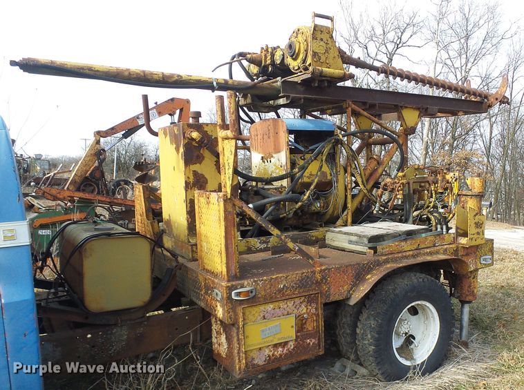image for item DD1968 Mobile B40 drilling rig bed