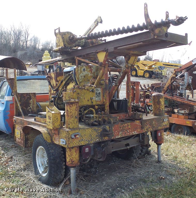 image for item DD1968 Mobile B40 drilling rig bed