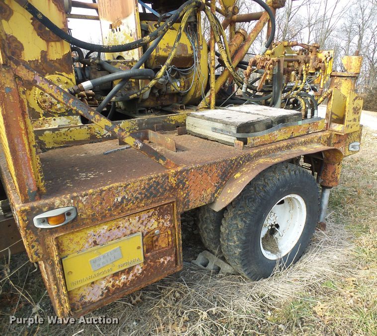 image for item DD1968 Mobile B40 drilling rig bed