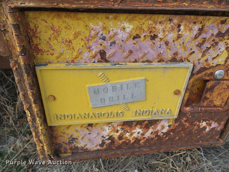 image for item DD1968 Mobile B40 drilling rig bed