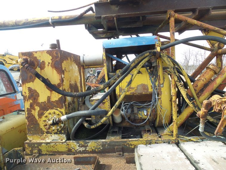 image for item DD1968 Mobile B40 drilling rig bed