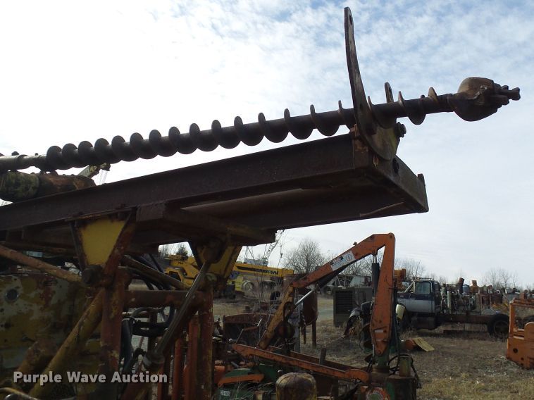 image for item DD1968 Mobile B40 drilling rig bed