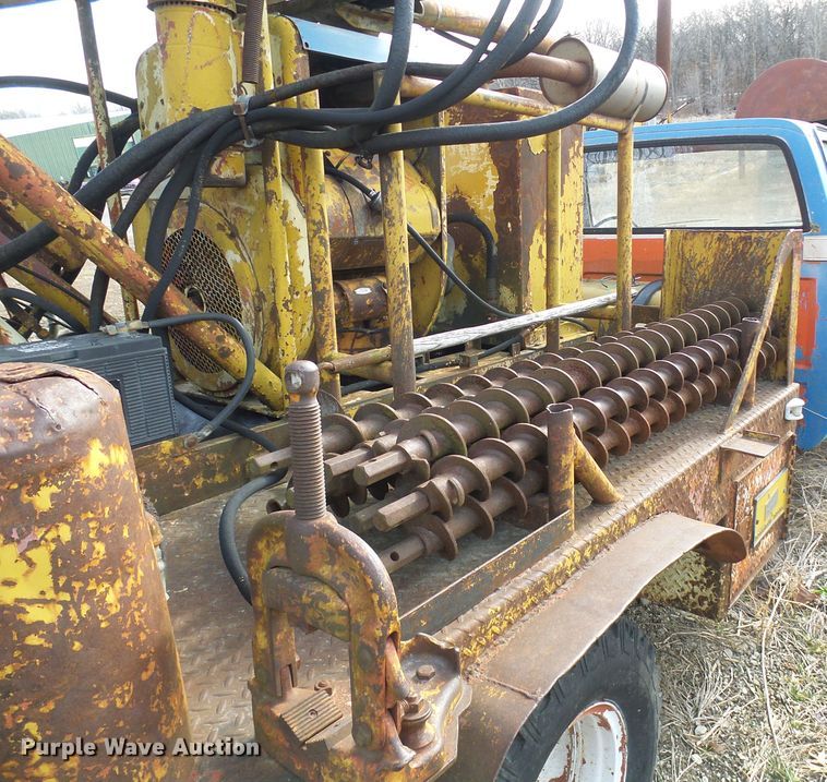 image for item DD1968 Mobile B40 drilling rig bed