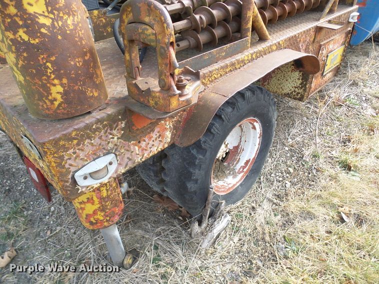 image for item DD1968 Mobile B40 drilling rig bed