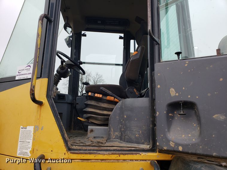 image for item DD2654 2005 Komatsu WA200-5 wheel loader