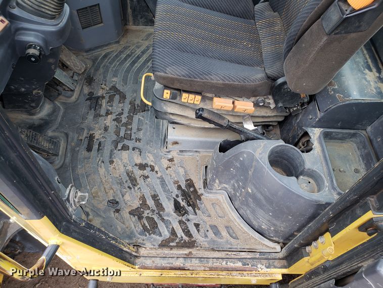 image for item DD2654 2005 Komatsu WA200-5 wheel loader