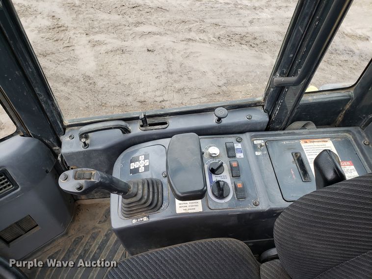 image for item DD2654 2005 Komatsu WA200-5 wheel loader