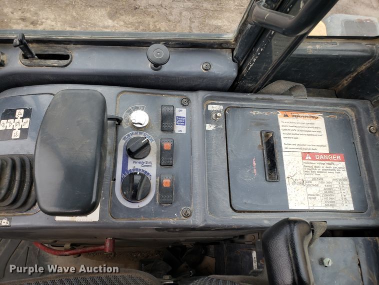 image for item DD2654 2005 Komatsu WA200-5 wheel loader