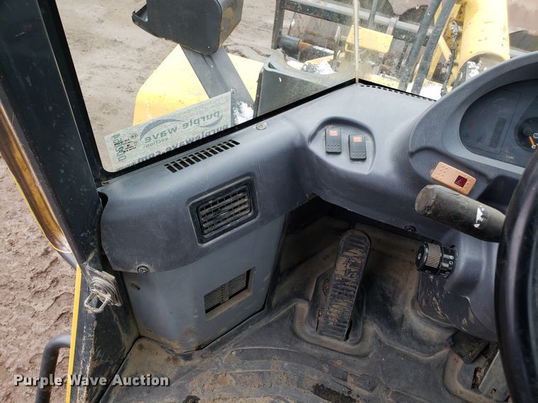 image for item DD2654 2005 Komatsu WA200-5 wheel loader