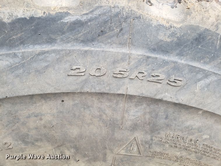 image for item DD2654 2005 Komatsu WA200-5 wheel loader