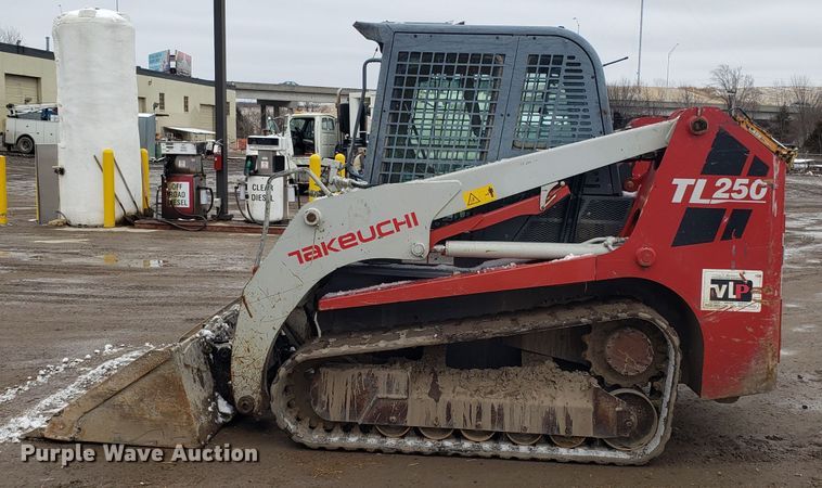 image for item DD2655 2012 Takeuchi TL250 skid steer