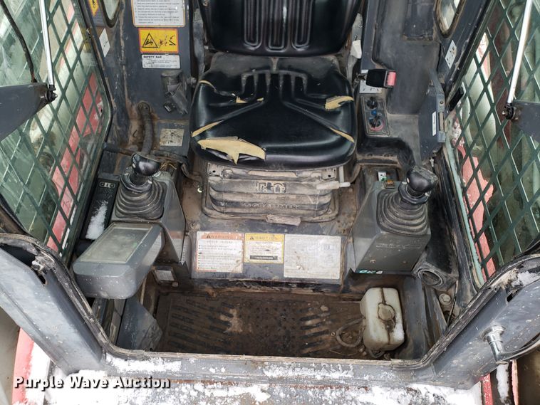 image for item DD2655 2012 Takeuchi TL250 skid steer