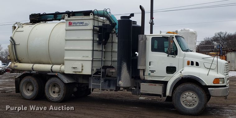 image for item DD2656 2005 Sterling LT9500 vacuum truck
