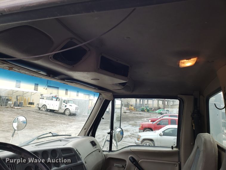 image for item DD2656 2005 Sterling LT9500 vacuum truck