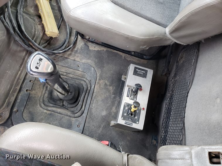 image for item DD2656 2005 Sterling LT9500 vacuum truck