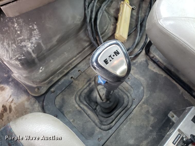 image for item DD2656 2005 Sterling LT9500 vacuum truck