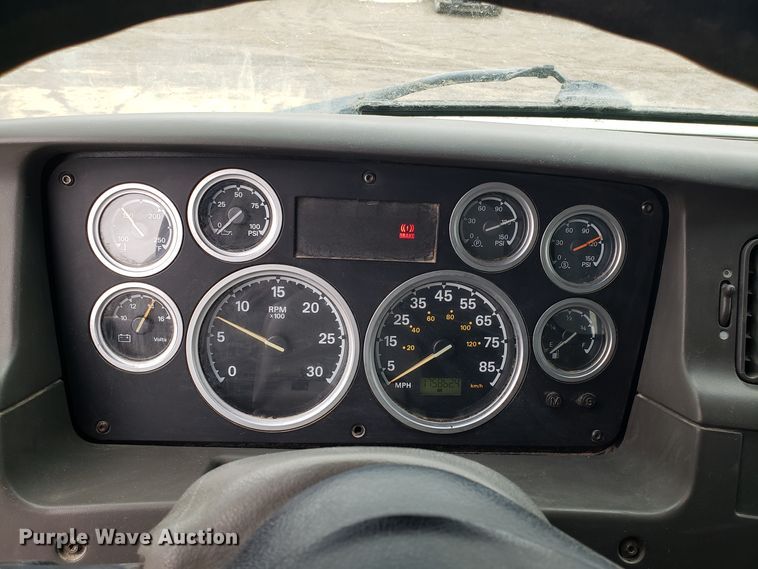 image for item DD2656 2005 Sterling LT9500 vacuum truck