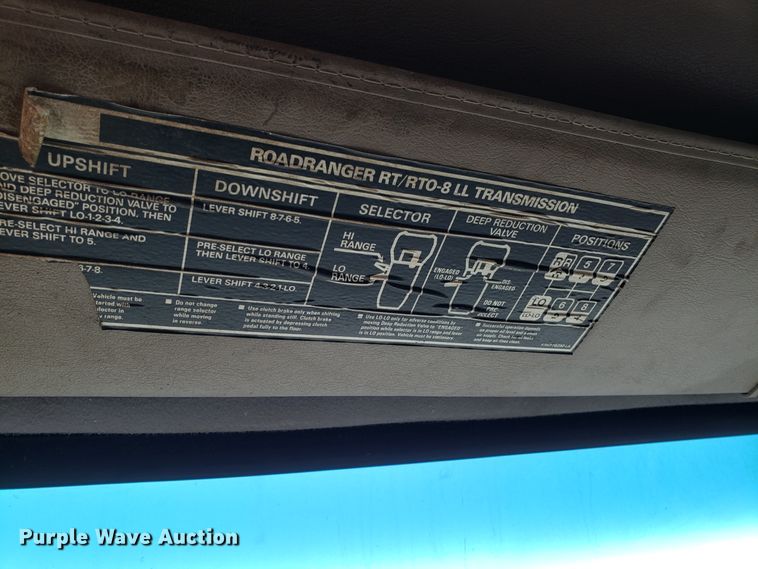 image for item DD2656 2005 Sterling LT9500 vacuum truck