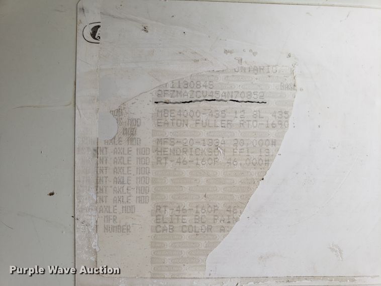 image for item DD2656 2005 Sterling LT9500 vacuum truck