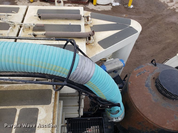 image for item DD2656 2005 Sterling LT9500 vacuum truck