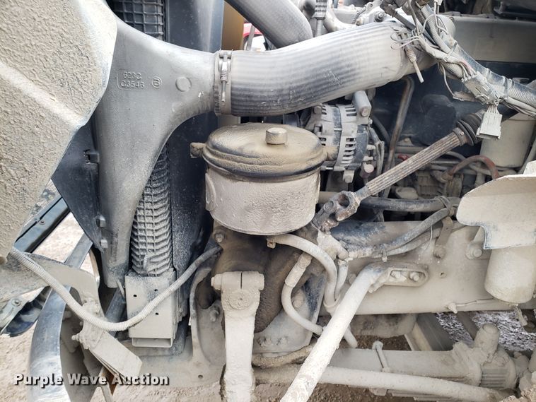 image for item DD2656 2005 Sterling LT9500 vacuum truck