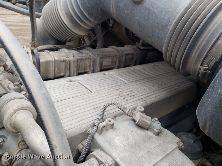 image for item DD2656 2005 Sterling LT9500 vacuum truck