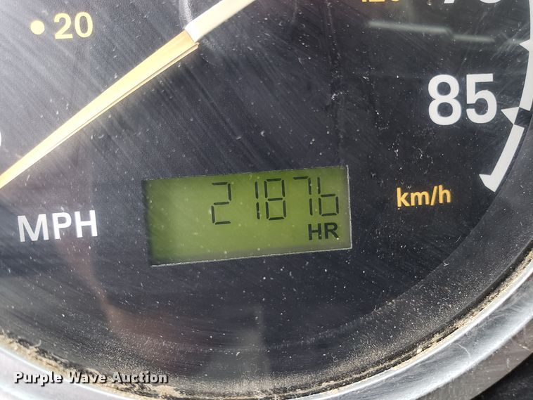 image for item DD2656 2005 Sterling LT9500 vacuum truck